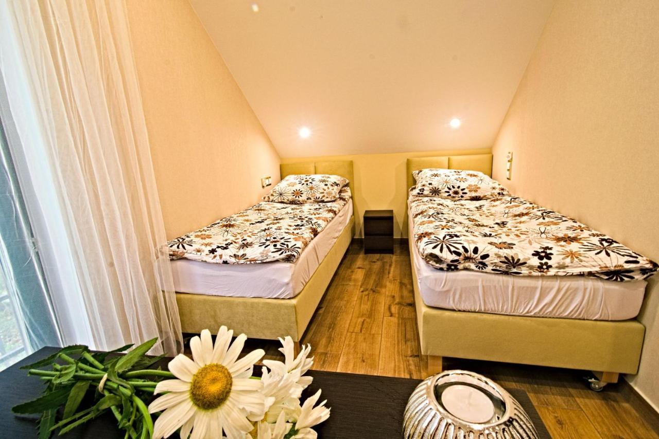 Daisy - Sunny Flowers Apartments Lukecin Ngoại thất bức ảnh